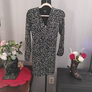 Express Black Floral Long-Sleeve V-Neck Dress